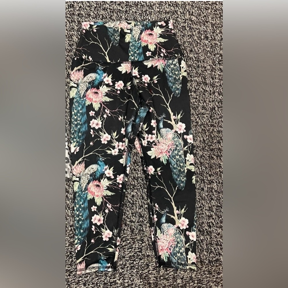 Creation & Evolution floral + peacock Leggings - Black and Pink M